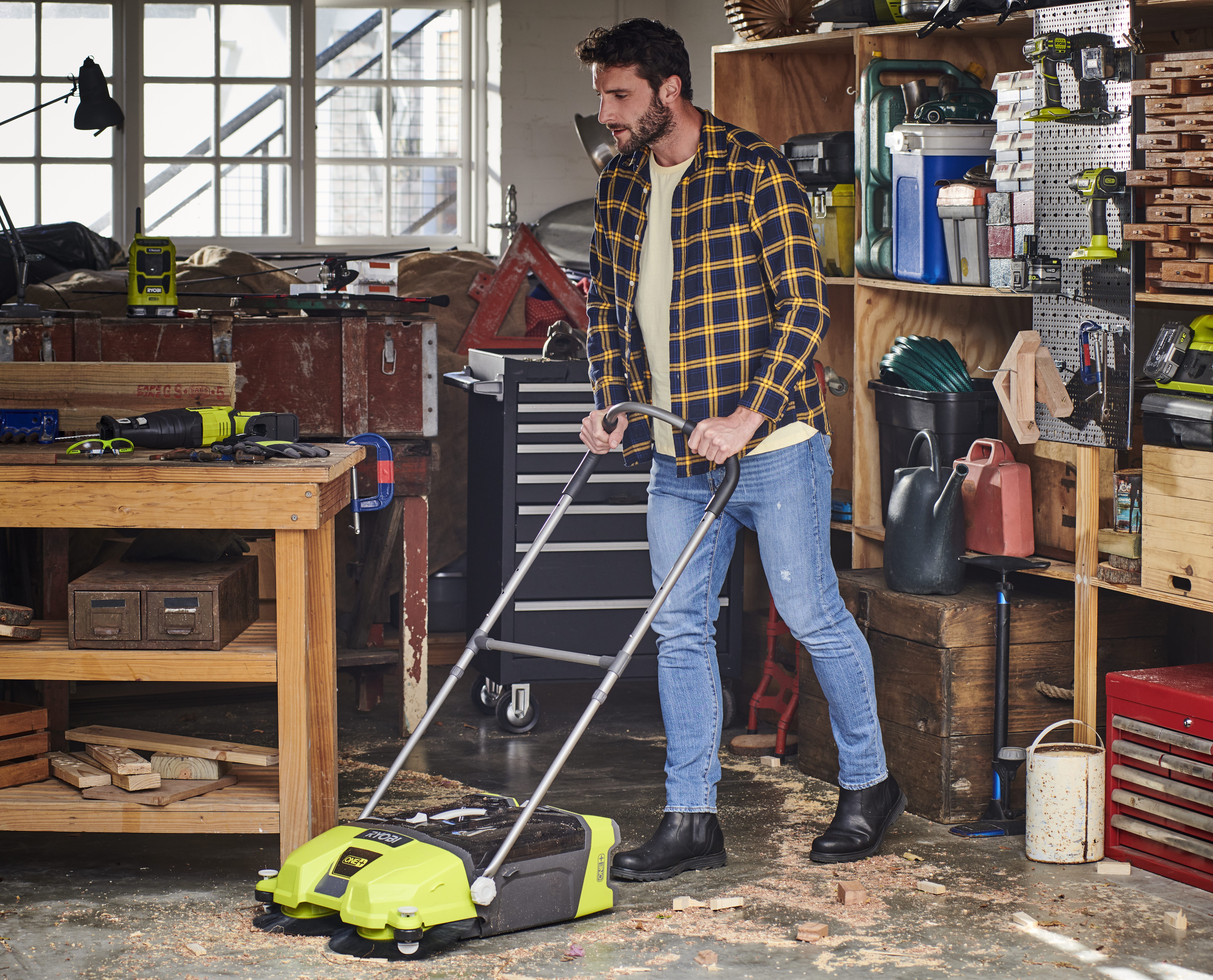 RYOBI R18SW3-0